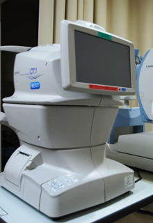 眼圧検査機器・眼底検査機器 写真